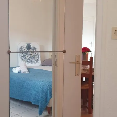 Un Petit Coin De France Parking Et Clim Apartment Carcassonne